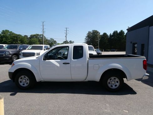 Used 2013 Nissan Frontier S RWD image 9
