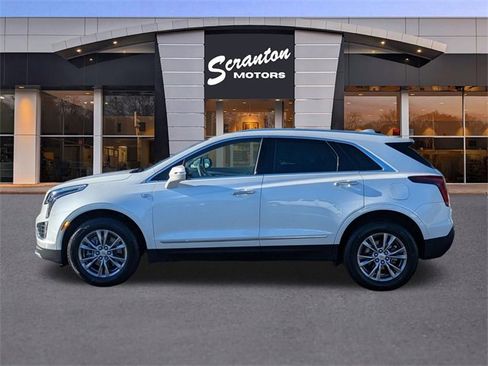 Used 2022 Cadillac XT5 Premium Luxury image 2