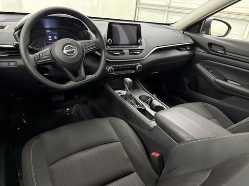 Used 2025 Nissan Altima 2.5 S image 17