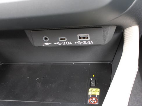 Used 2025 Subaru Forester Premium AWD/4WD image 28