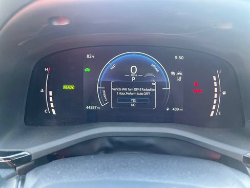 Used 2025 Toyota Camry LE FWD image 3