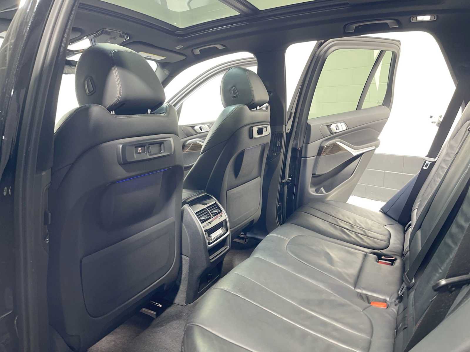 Used 2019 BMW X5 xDrive40i w/ Premium Package 2 AWD/4WD image 12