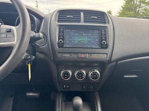 Used 2024 Mitsubishi Outlander Sport ES AWD/4WD image 17