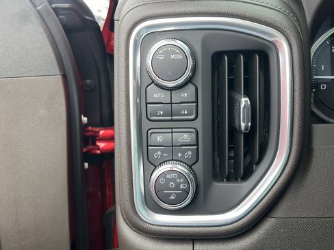 Used 2022 GMC Sierra 1500 Denali w/ Denali Premium Package image 8