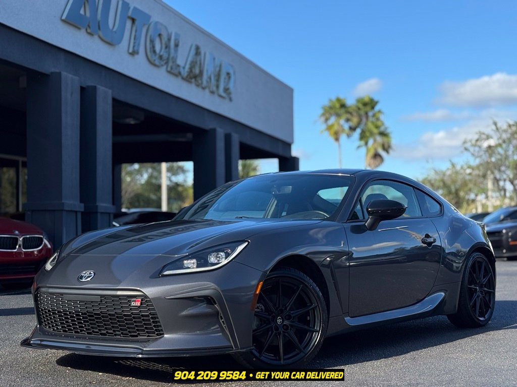Used 2022 Toyota GR86 Premium w/ ALL Weather Mat Package (TMS) RWD image 2