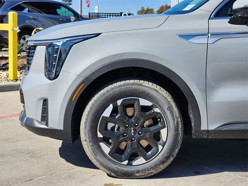 New 2026 Kia Sorento S image 5