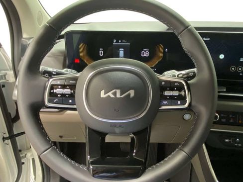 New 2026 Kia Carnival FWD image 19