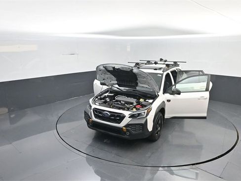 Used 2025 Subaru Outback Wilderness image 32