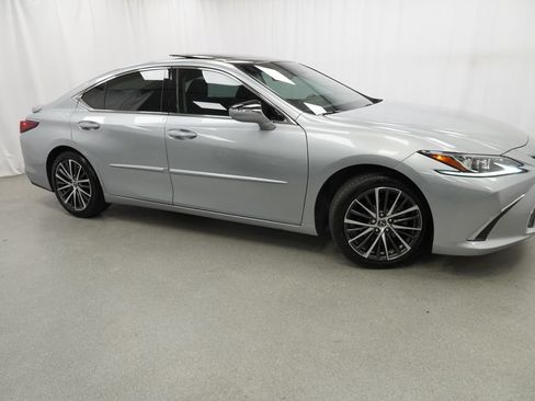 Used 2023 Lexus ES 350 w/ Protection Package (P2) FWD image 32