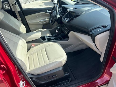 Used 2018 Ford Escape Titanium image 17