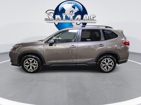 Used 2022 Subaru Forester Premium w/ Popular Package #3 image 5