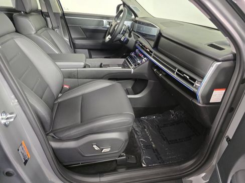 Used 2026 Hyundai Santa Fe Limited AWD/4WD image 11