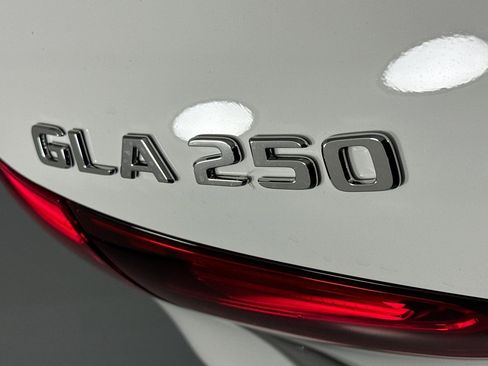 New 2026 Mercedes-Benz GLA 250 image 8