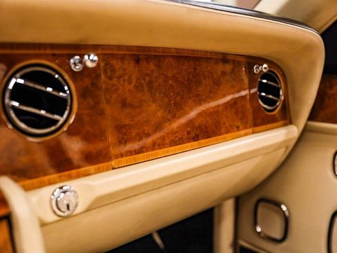 Used 2000 Rolls-Royce Corniche RWD image 38