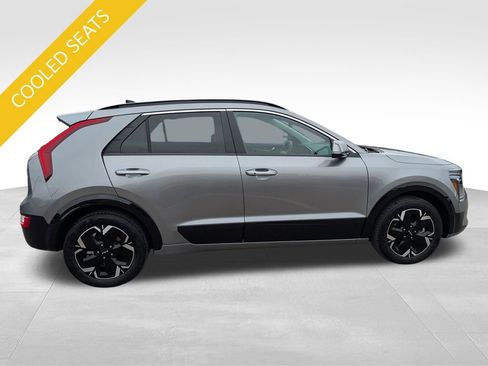 Certified 2024 Kia Niro Wind w/ Wind Preserve Package image 7