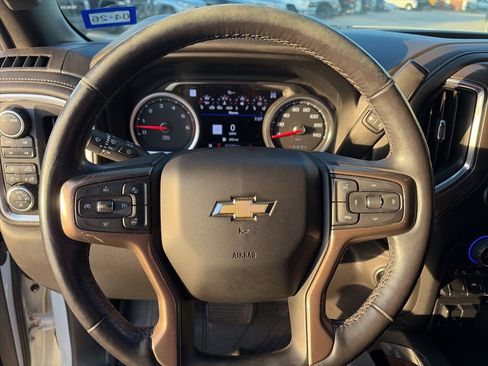 Used 2022 Chevrolet Silverado 1500 High Country w/ Technology Package image 14
