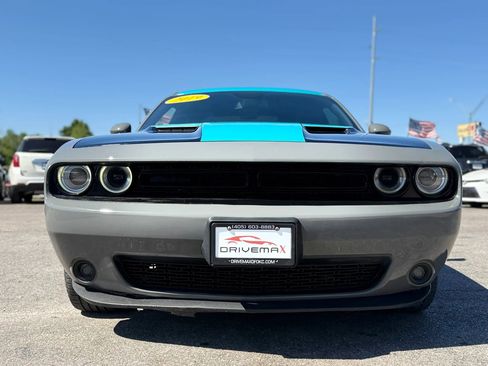 Used 2019 Dodge Challenger SXT w/ Blacktop Package RWD image 15