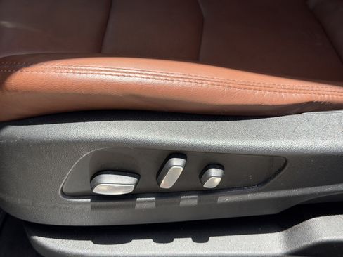 Used 2020 Cadillac XT5 Premium Luxury FWD image 21