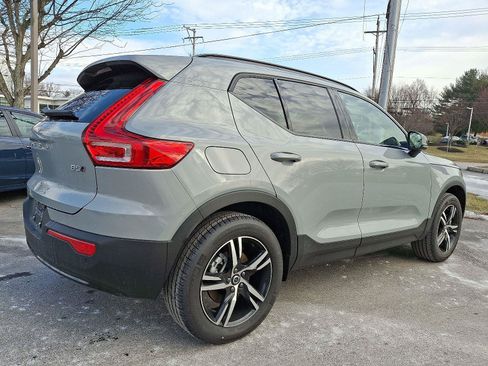 Used 2026 Volvo XC40 B5 Core w/ Climate Package AWD/4WD image 4