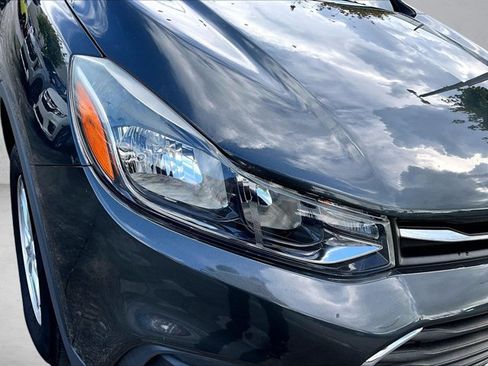 Used 2020 Chevrolet Trax LS FWD image 30