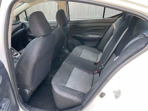Used 2024 Nissan Versa S FWD image 7
