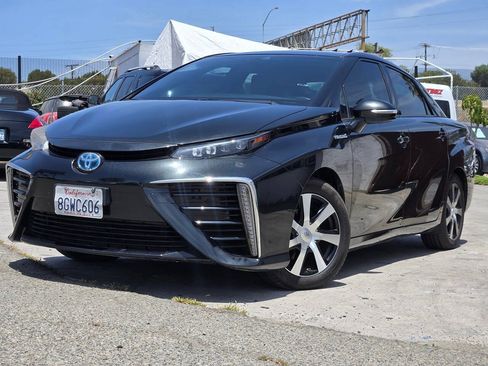 Used 2018 Toyota Mirai FWD image 4