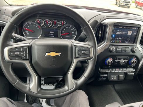 Used 2021 Chevrolet Silverado 1500 LT w/ Convenience Package II image 33