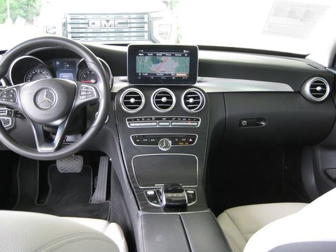 Used 2017 Mercedes-Benz C 300 Sedan image 28