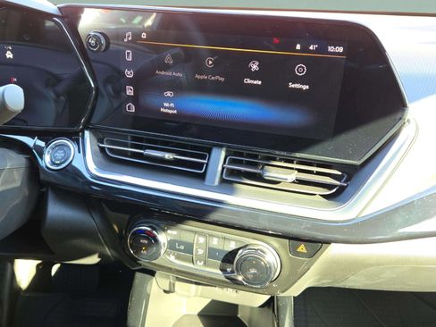 New 2026 Chevrolet Trax RS w/ Driver Confidence Package image 18