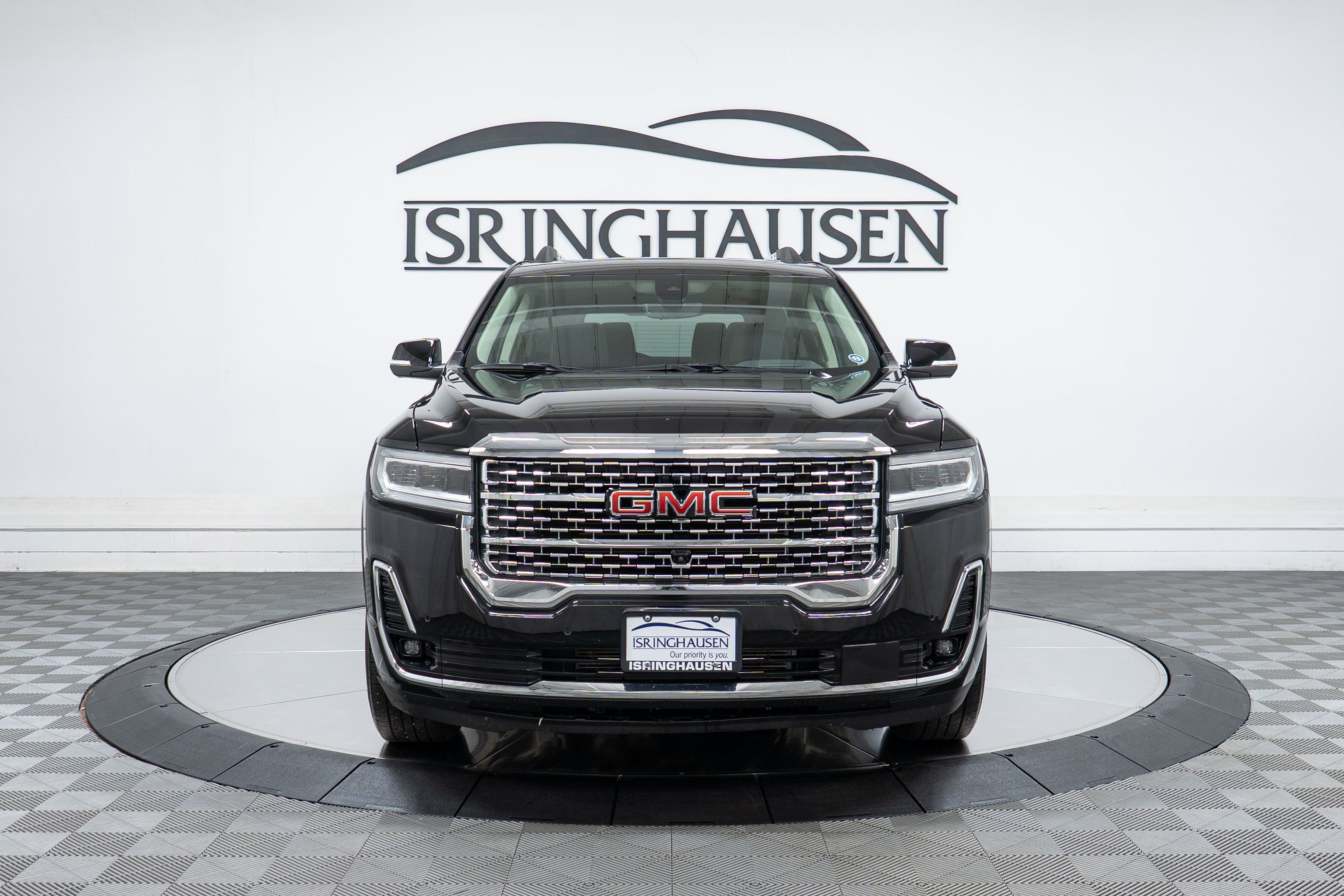 Used 2023 GMC Acadia Denali w/ Denali Ultimate Package FWD image 2