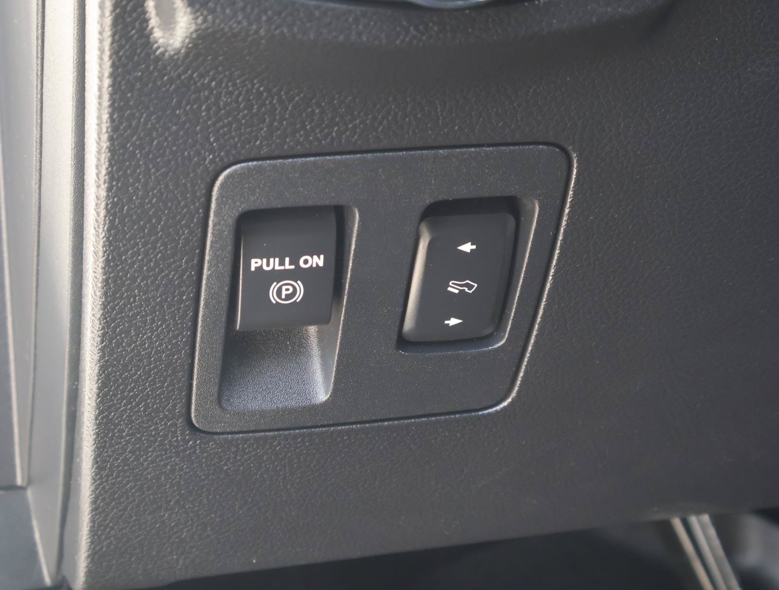 Used 2020 Ford Expedition Max Limited RWD image 25