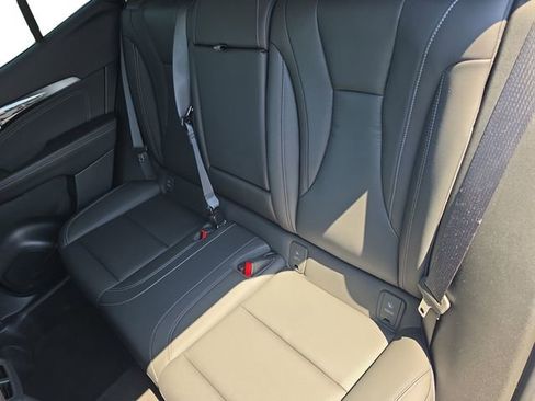 Used 2025 Buick Envision Preferred AWD/4WD image 15