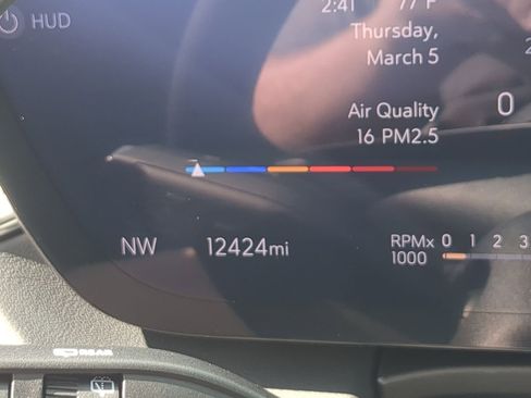 Used 2025 Buick Enclave Avenir w/ Super Cruise Package image 12