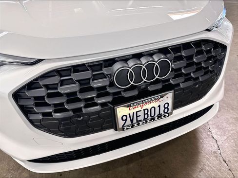 Used 2025 Audi Q5 Premium AWD/4WD image 31