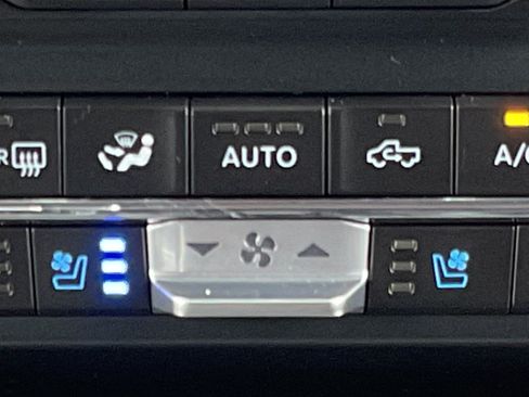 Used 2023 Ford F150 Lariat w/ Equipment Group 502A High AWD/4WD image 14
