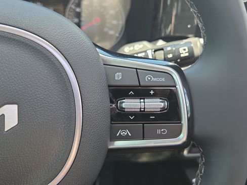 Used 2023 Kia Sorento S w/ Panoramic Sunroof Package FWD image 24