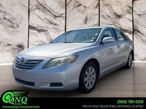 Used 2009 Toyota Camry Hybrid w/ Leather Pkg FWD image 1