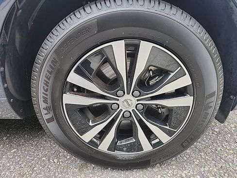 Certified 2025 Volvo XC60 T8 Core AWD/4WD image 12