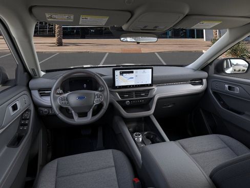 Used 2026 Ford Explorer Active RWD image 9