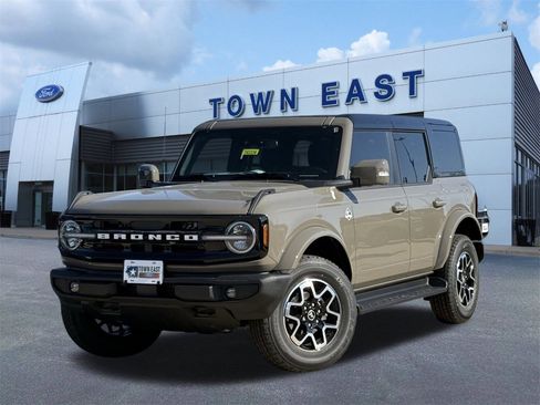 New 2025 Ford Bronco Outer Banks image 26