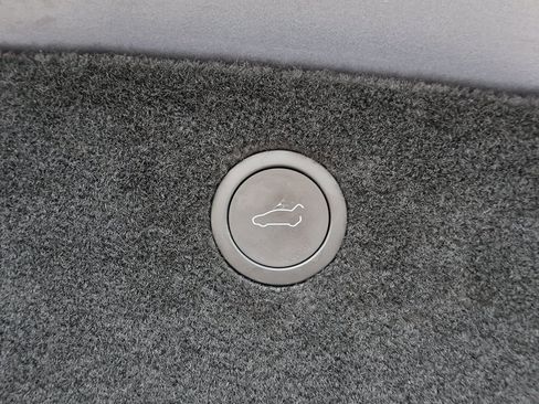 Used 2023 Tesla Model X image 53