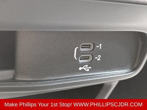 Certified 2026 Chrysler Pacifica Select FWD image 20