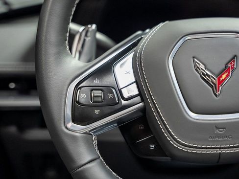 Used 2025 Chevrolet Corvette Stingray Coupe image 39