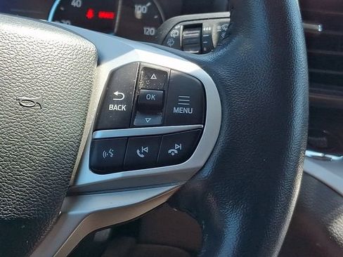 Used 2023 Ford Explorer XLT AWD/4WD image 21