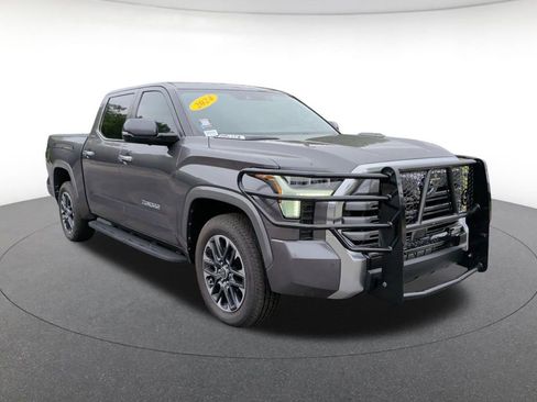 Used 2024 Toyota Tundra Limited AWD/4WD image 8