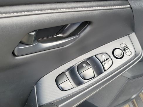 Used 2025 Nissan Sentra S FWD image 18