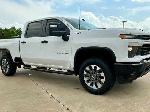 Used 2024 Chevrolet Silverado 2500 Custom w/ Custom Value Package AWD/4WD image 6