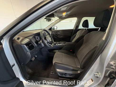 Used 2022 Nissan Rogue SV AWD/4WD image 16