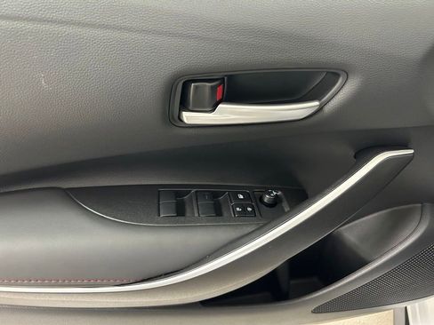 Used 2025 Toyota Corolla SE FWD image 17