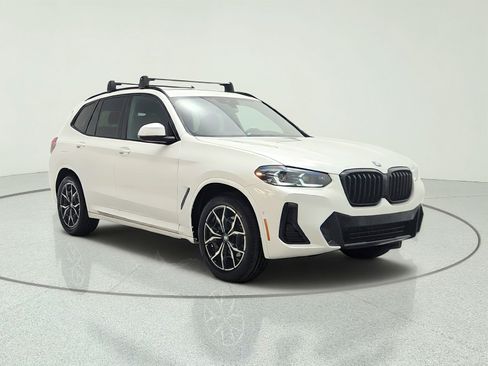 Used 2024 BMW X3 xDrive30i w/ Premium Package AWD/4WD image 3